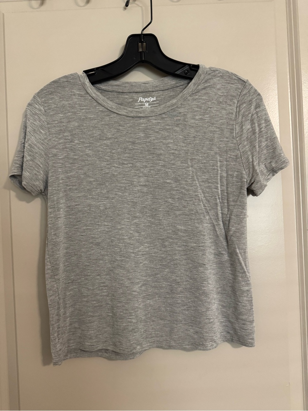 Papaya Women's Gray Short Sleeve Crewneck Tee